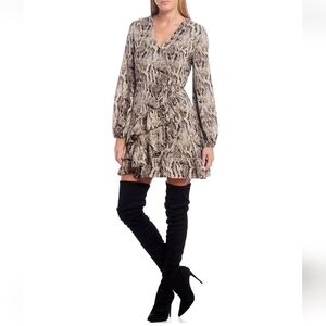 P1. NWT 1.STATE Snakeskin Print Wrap Ruffle Dress Size 00